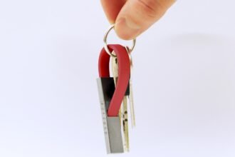 are magnetic charging cables safe for data ports and everyday use
