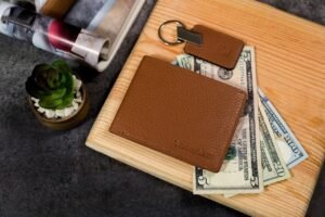 how many cards belong in a slim wallet