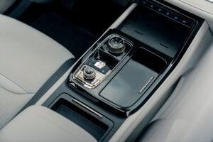 how to set up a center console that stays clutter free