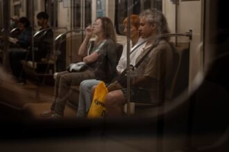 how to avoid subway pickpockets on a daily commute
