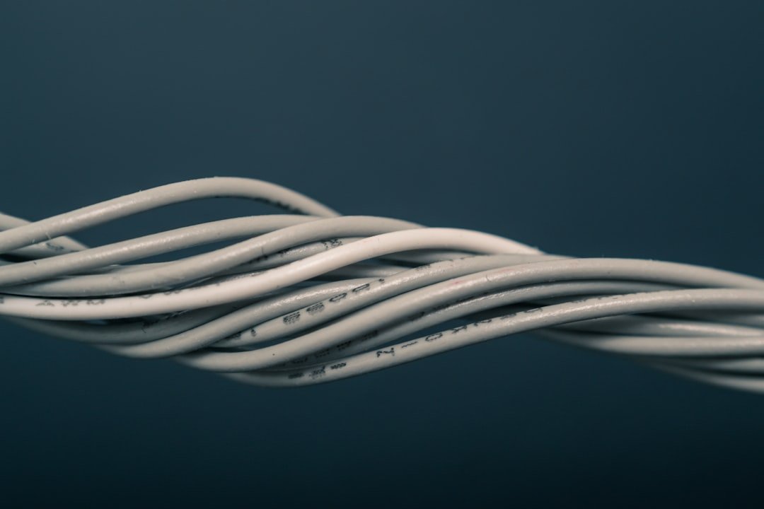 how to choose the essential short cable length for pocket carry