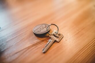 why key organizer screws loosen and how to stop it