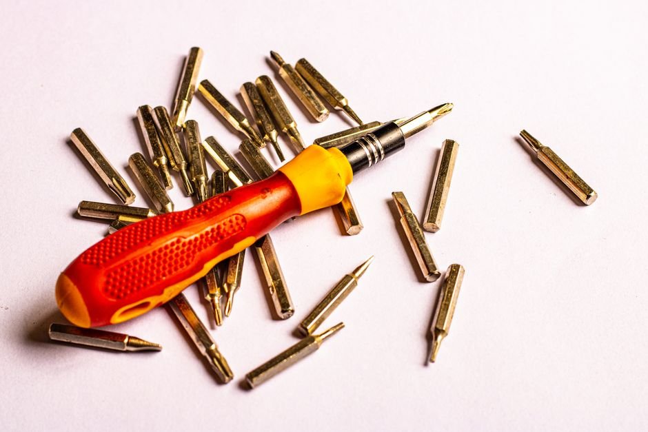 pexels20874131 edc deals a compact screwdriver with an assortment of interchangeable bits