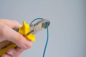 can multitool cutters handle hard wire without chipping